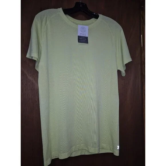 Men' Short Sleeve T-Shirt - All in Motion™ Small Damaged - Picture 8 of 8